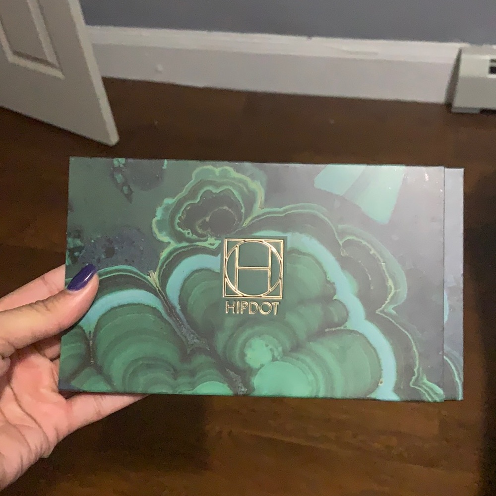 Hipdot pallet
